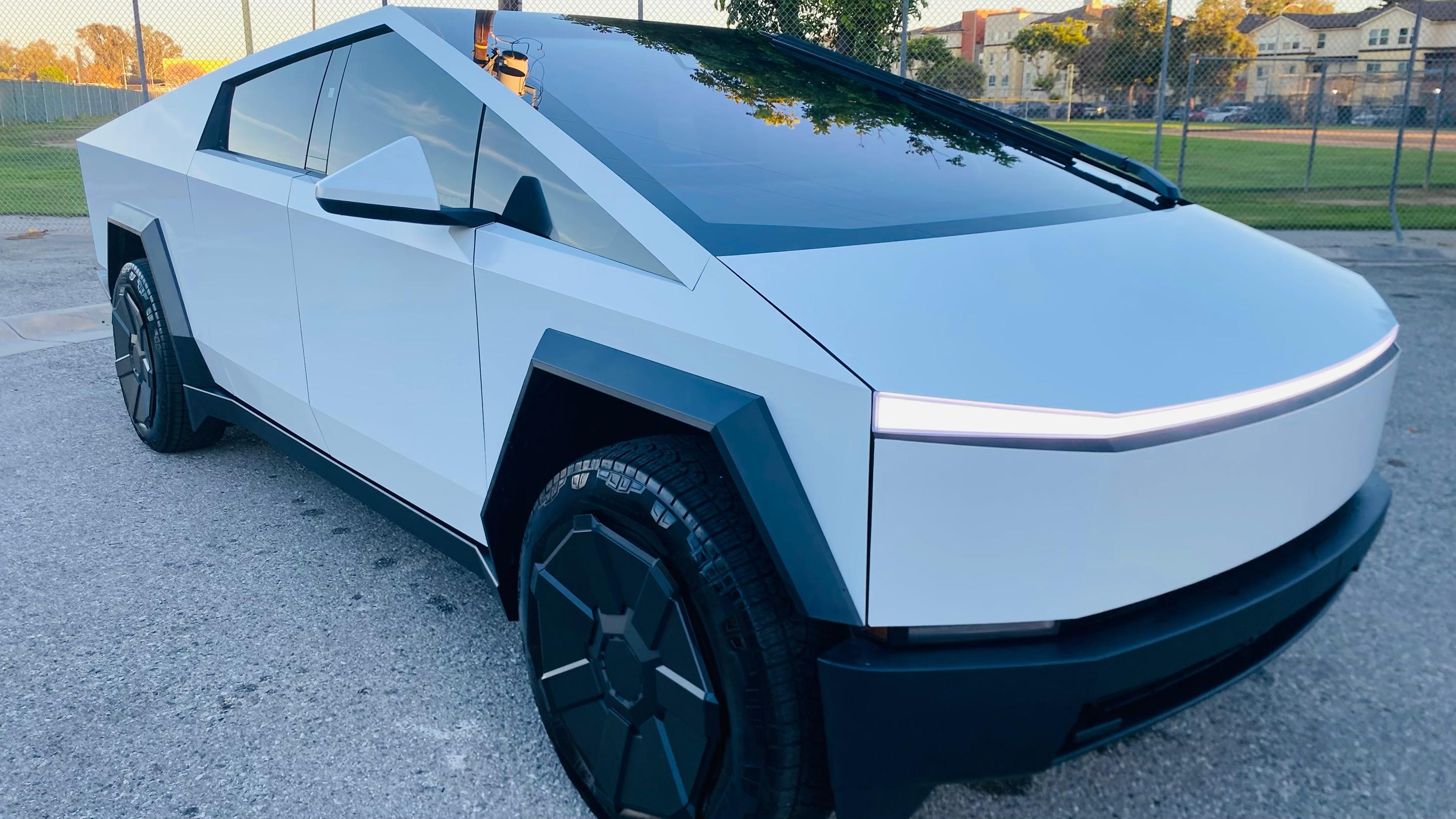 Tesla Cybertruck 2025 in 