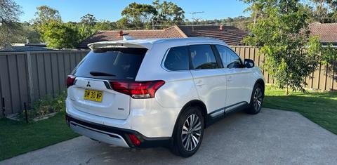 Mitsubishi OUTLANDER 2019