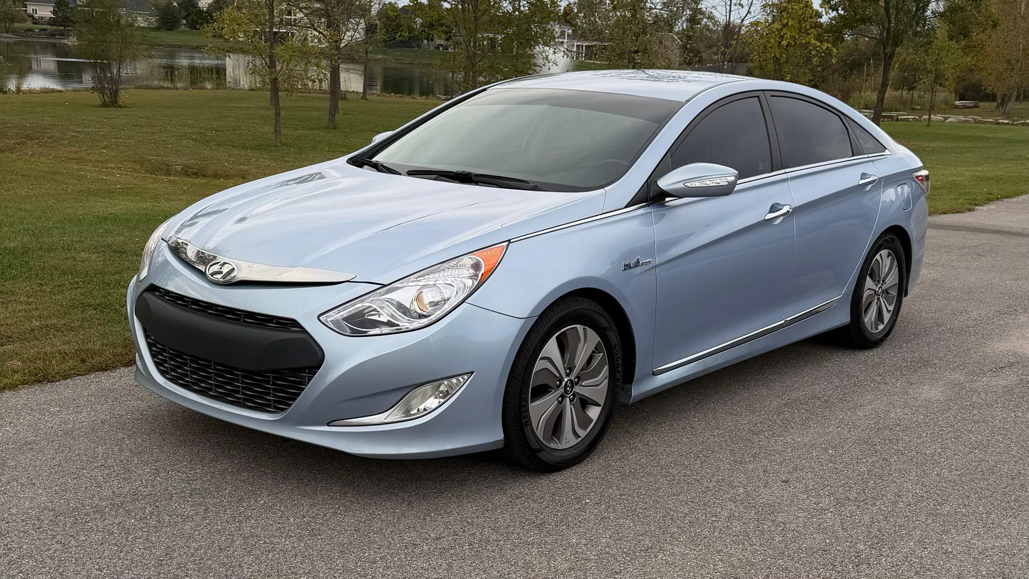 Hyundai Sonata Hybrid 2013 in Evansville, IN