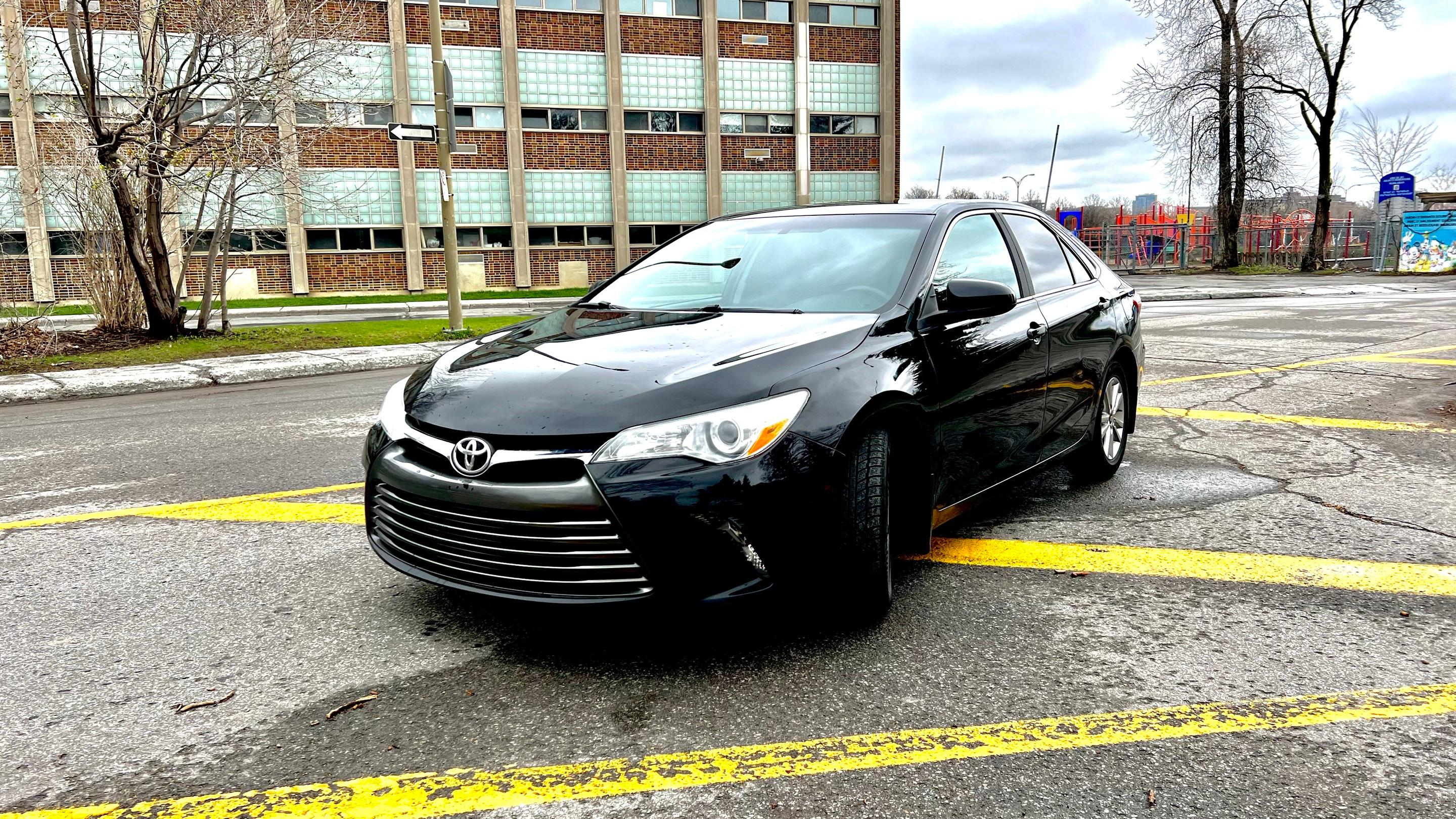 Toyota Camry 2016 in Montréal, QC