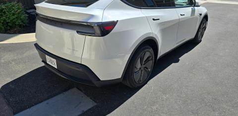 Tesla Model Y 2026