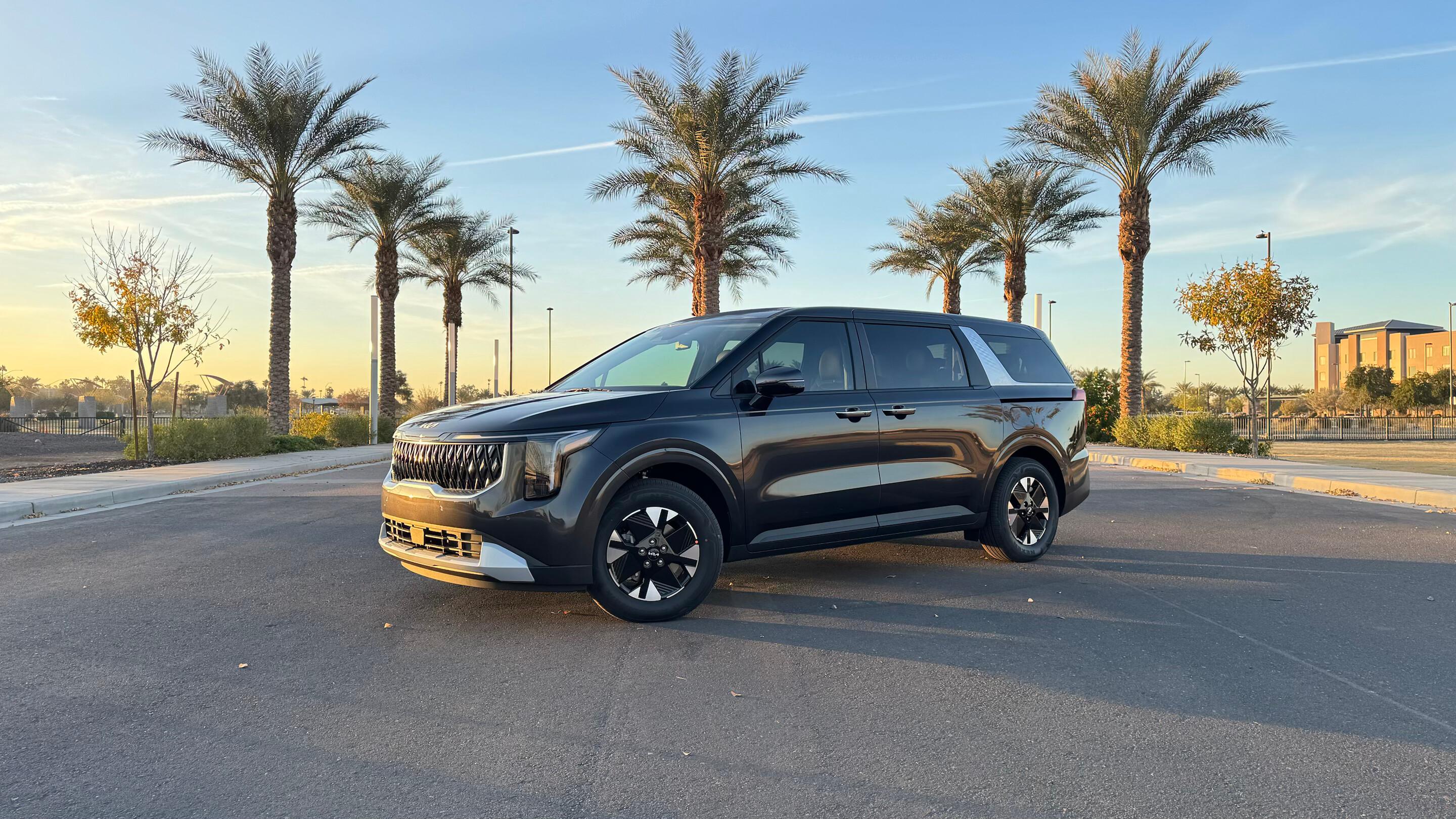 Kia Carnival Hybrid 2025 in Phoenix, AZ