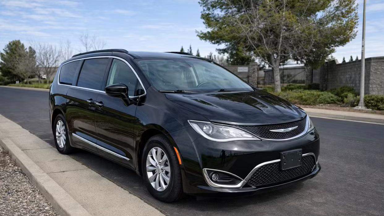Chrysler Pacifica 2018 in Jackson, WY