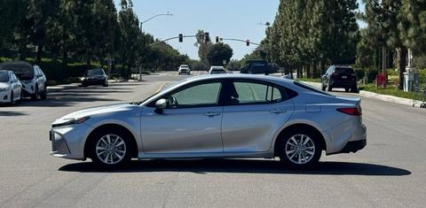 Toyota Camry Hybrid 2025