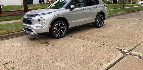 Mitsubishi Outlander Plug-In Hybrid 2025