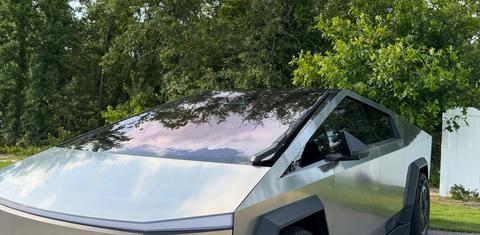 Tesla Cybertruck 2026