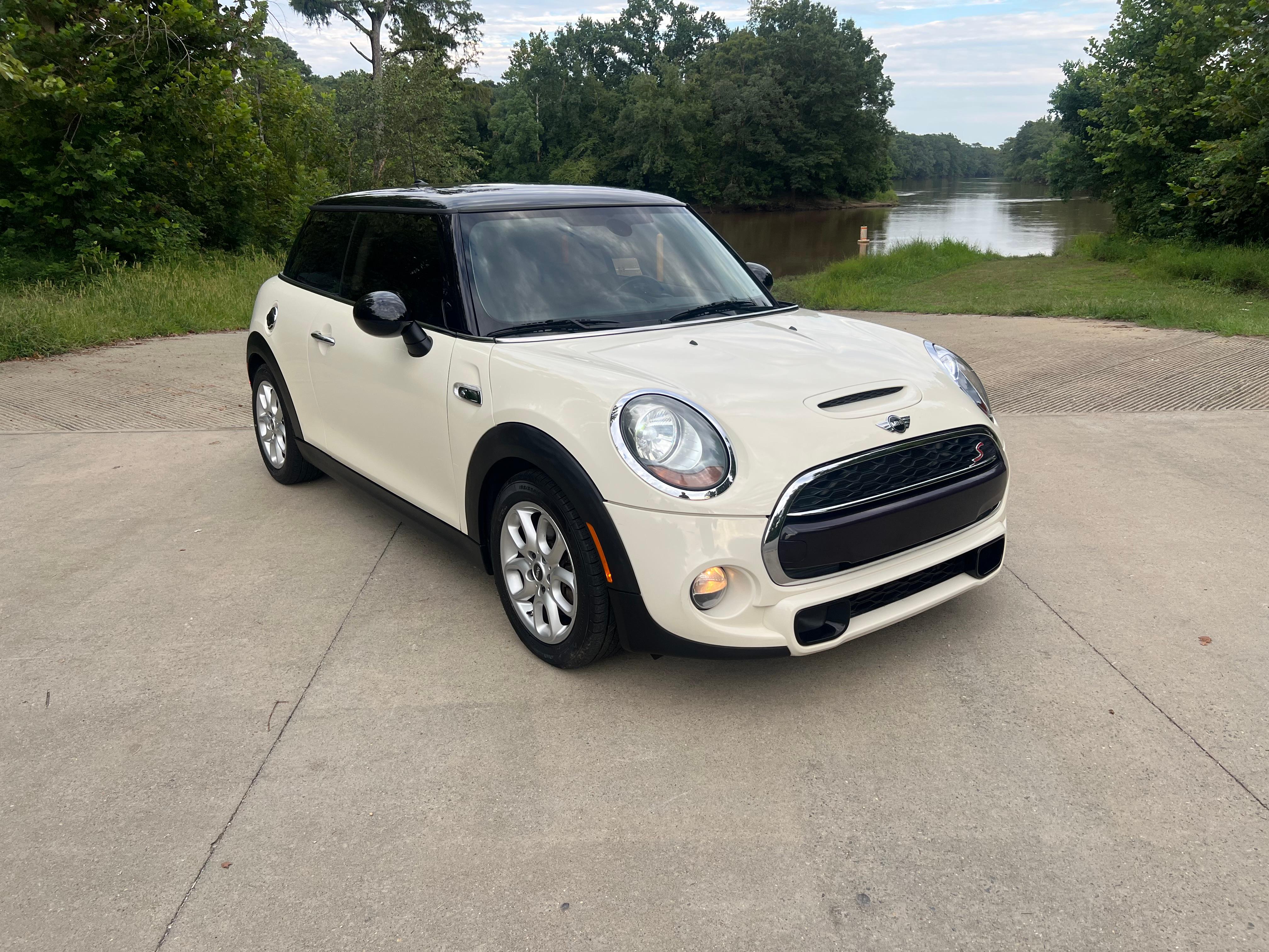 MINI Hardtop 2 Door 2015 in Kinston, NC