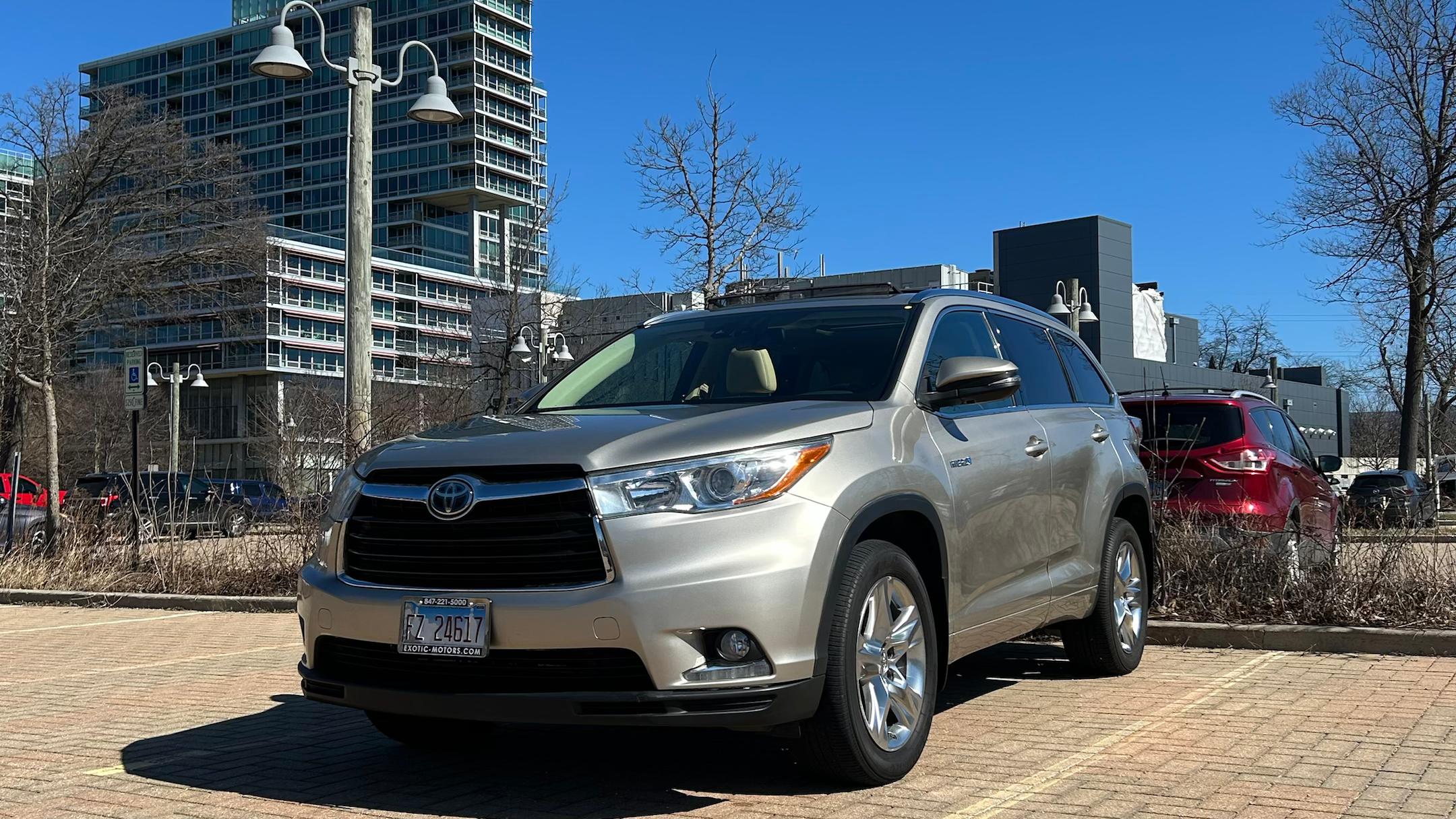 Toyota Highlander Hybrid 2015 in Skokie, IL