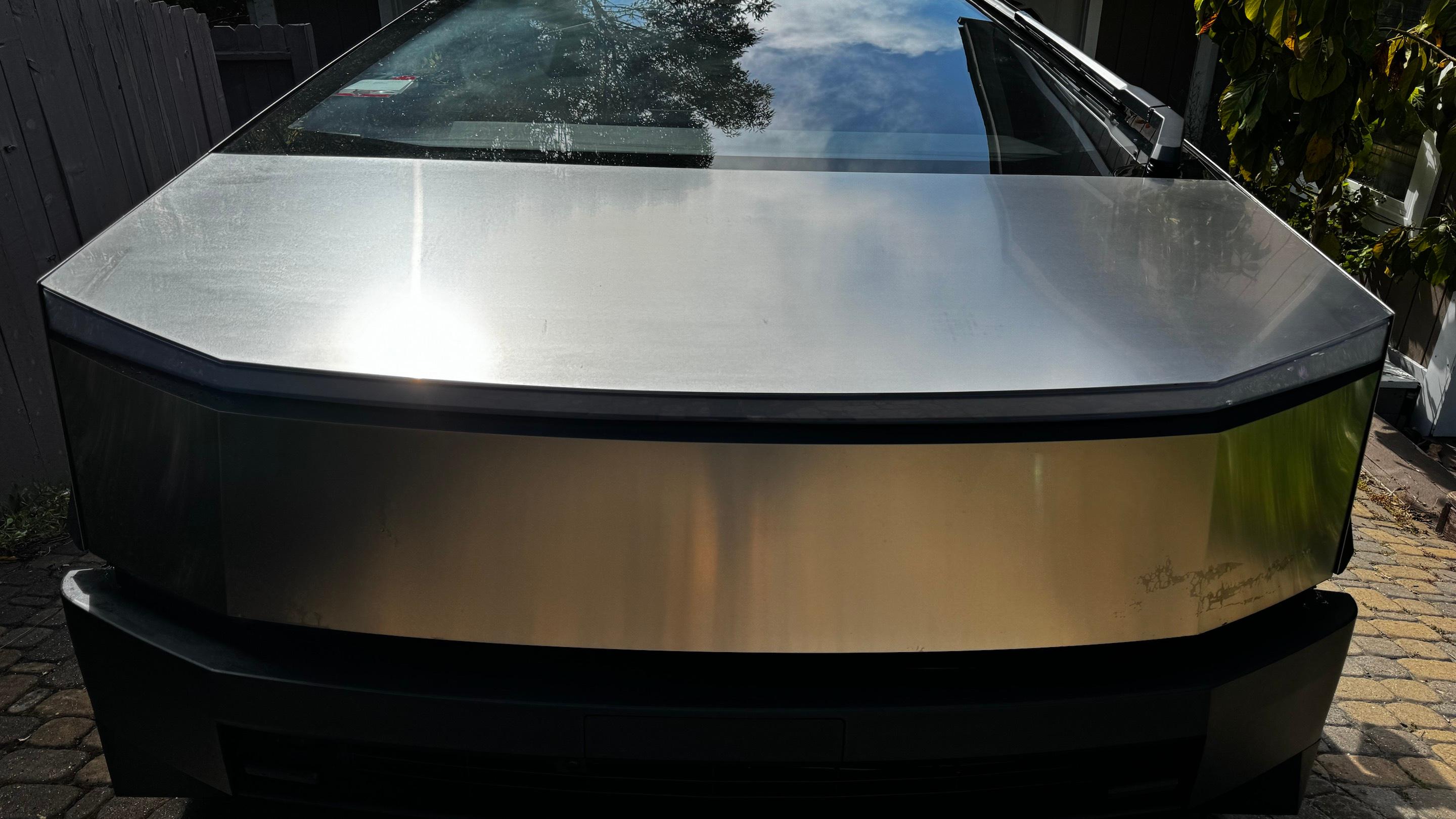 Tesla Cybertruck 2024 in Pismo Beach, CA