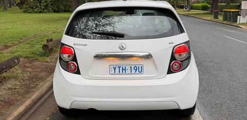 Holden BARINA 2015