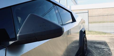 Tesla Cybertruck 2025