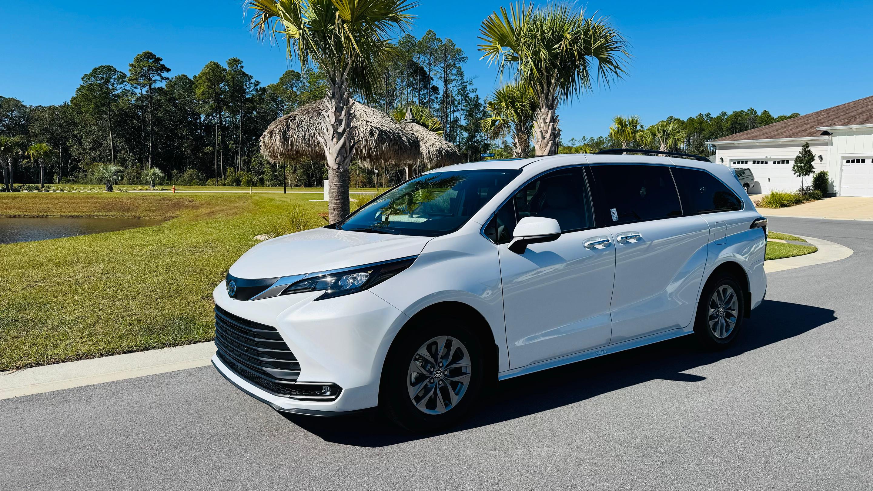 Toyota Sienna 2025 in Santa Rosa Beach, FL