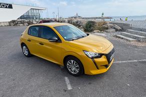 Peugeot 208 2022 à Saint-Laurent-du-Var
