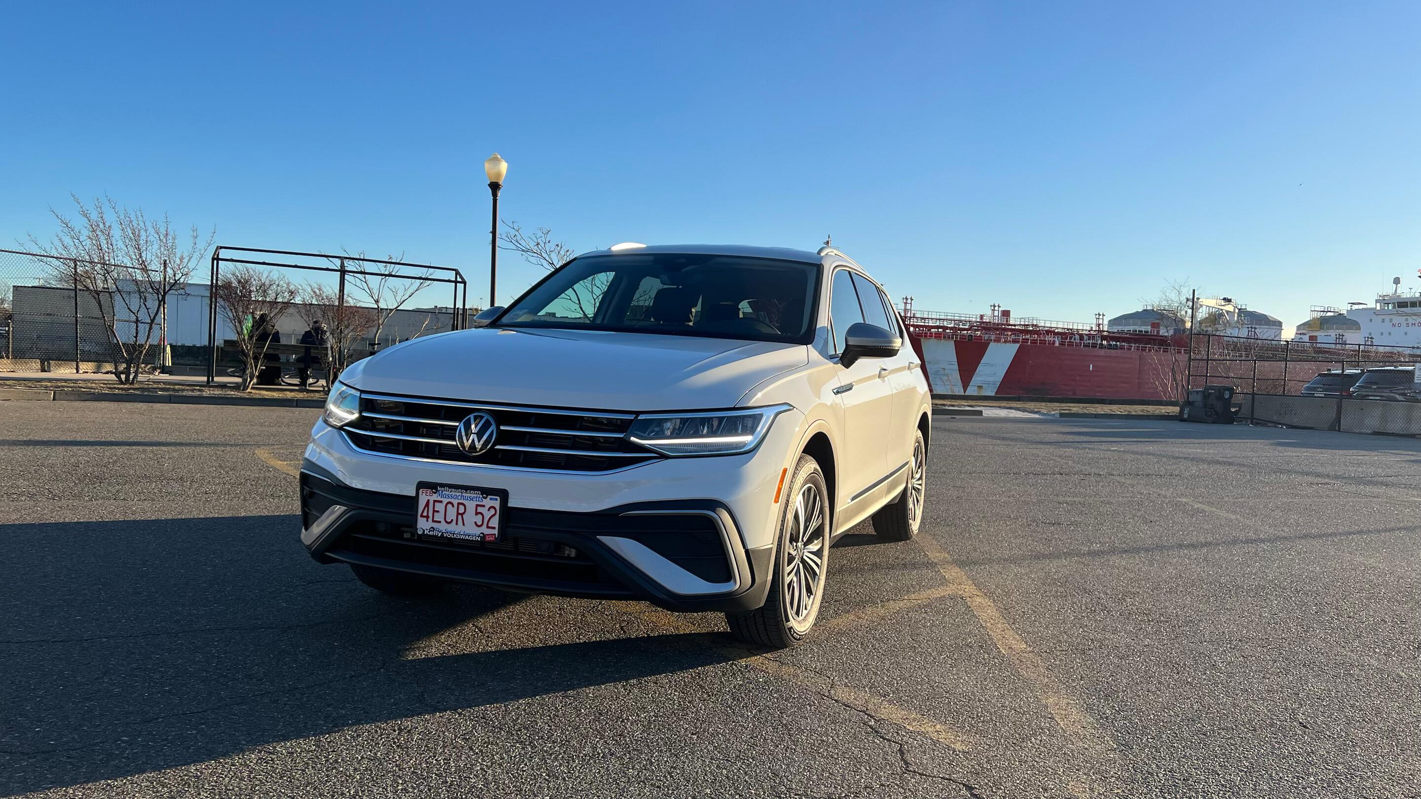 Volkswagen Tiguan 2024 in Boston, MA