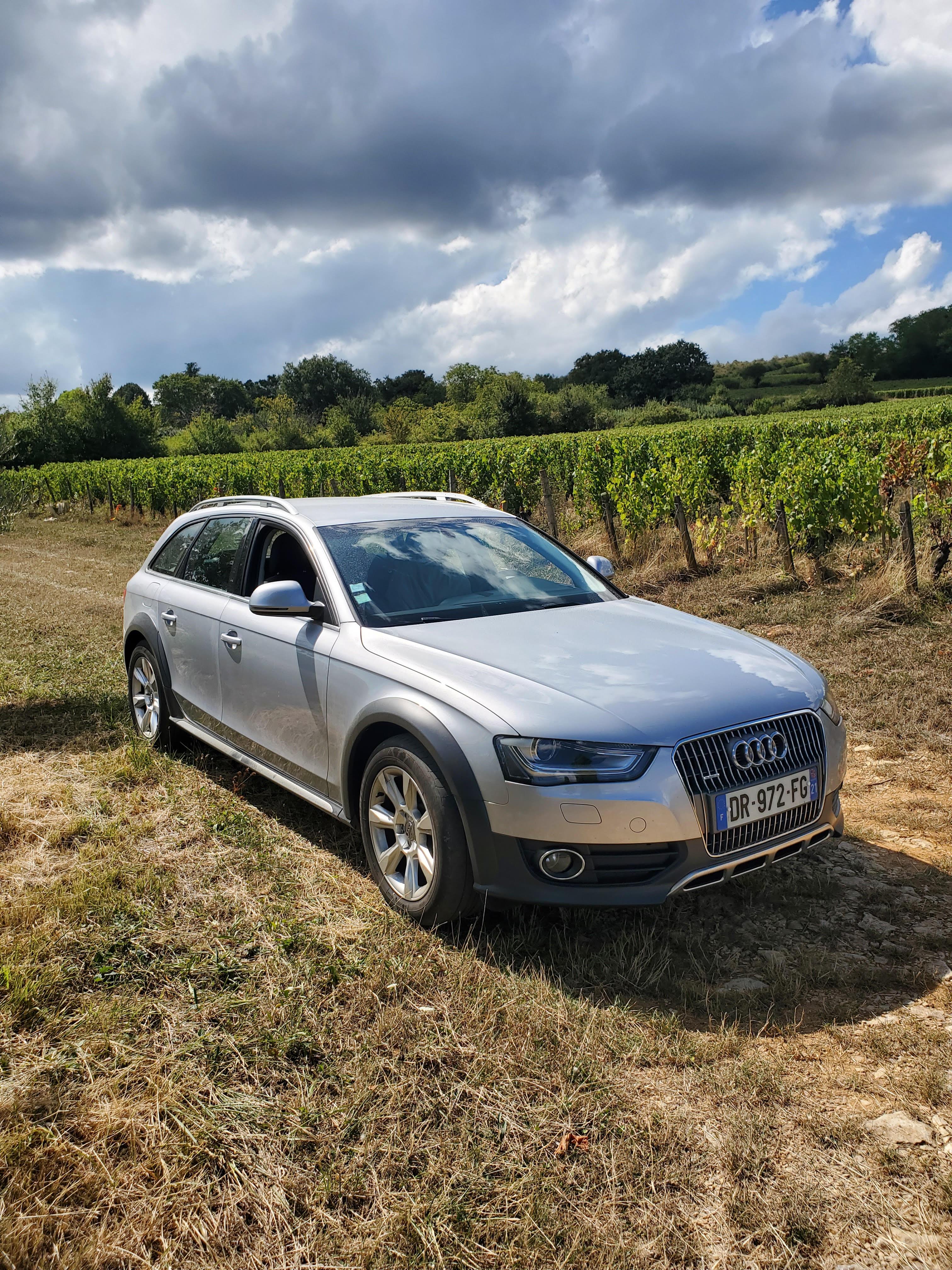 Audi A4 ALLROAD QUATTRO 2015 à Plottes