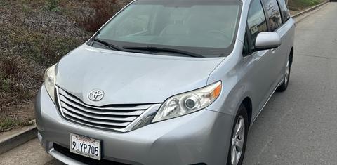 Toyota Sienna 2015
