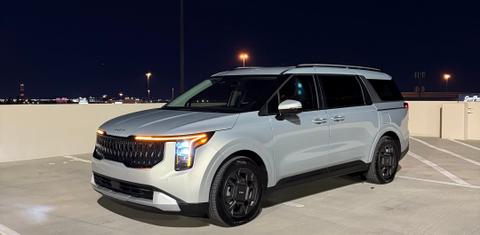 Kia Carnival Hybrid 2025