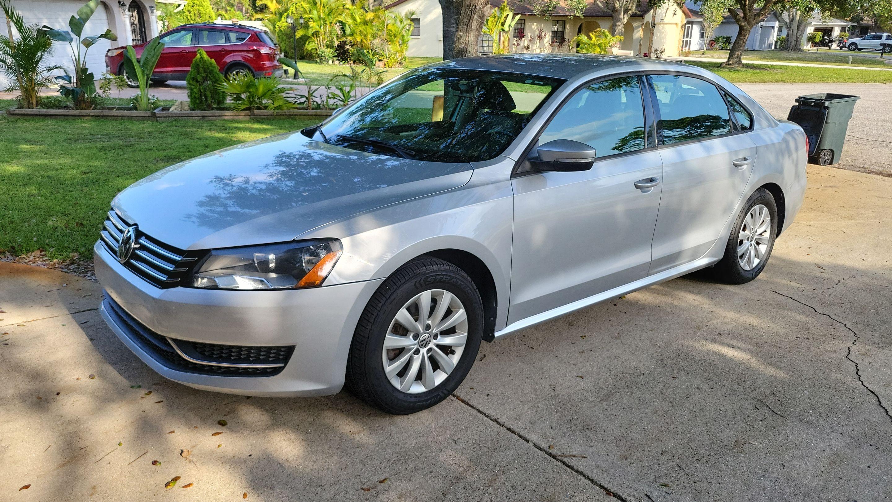 Volkswagen Passat 2014 in Sarasota, FL