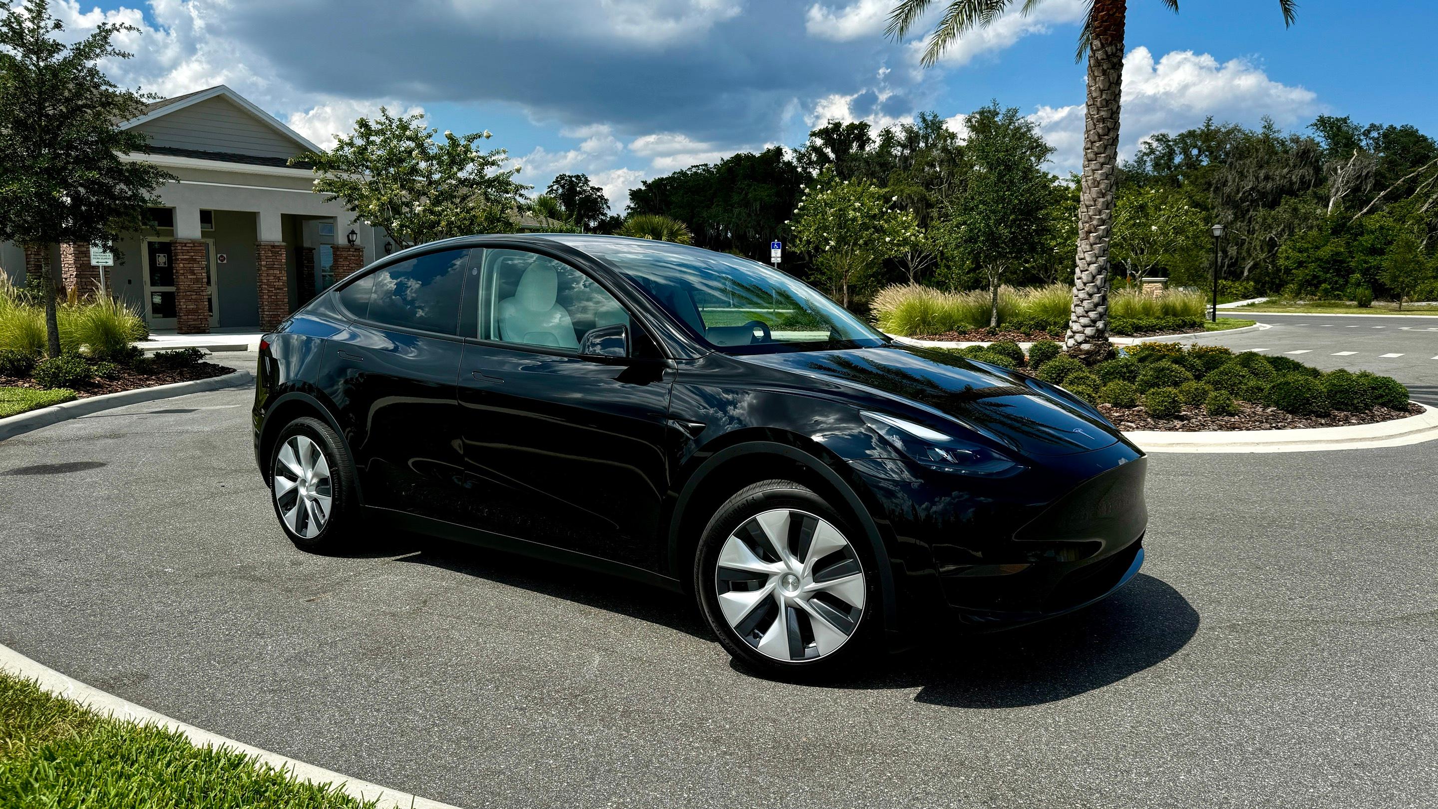 Tesla Model Y 2024 in Winter Garden, FL