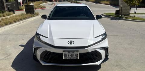 Toyota Camry Hybrid 2026