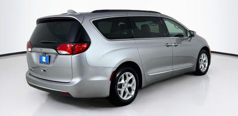 Chrysler Pacifica 2017