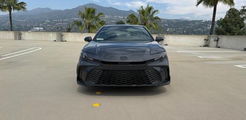 Toyota Camry Hybrid 2026