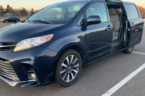 Toyota Sienna car