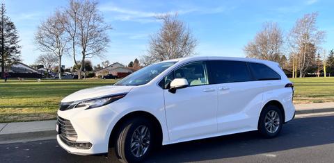 Toyota Sienna 2023