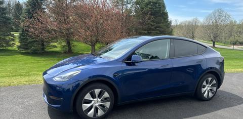 Tesla Model Y 2024