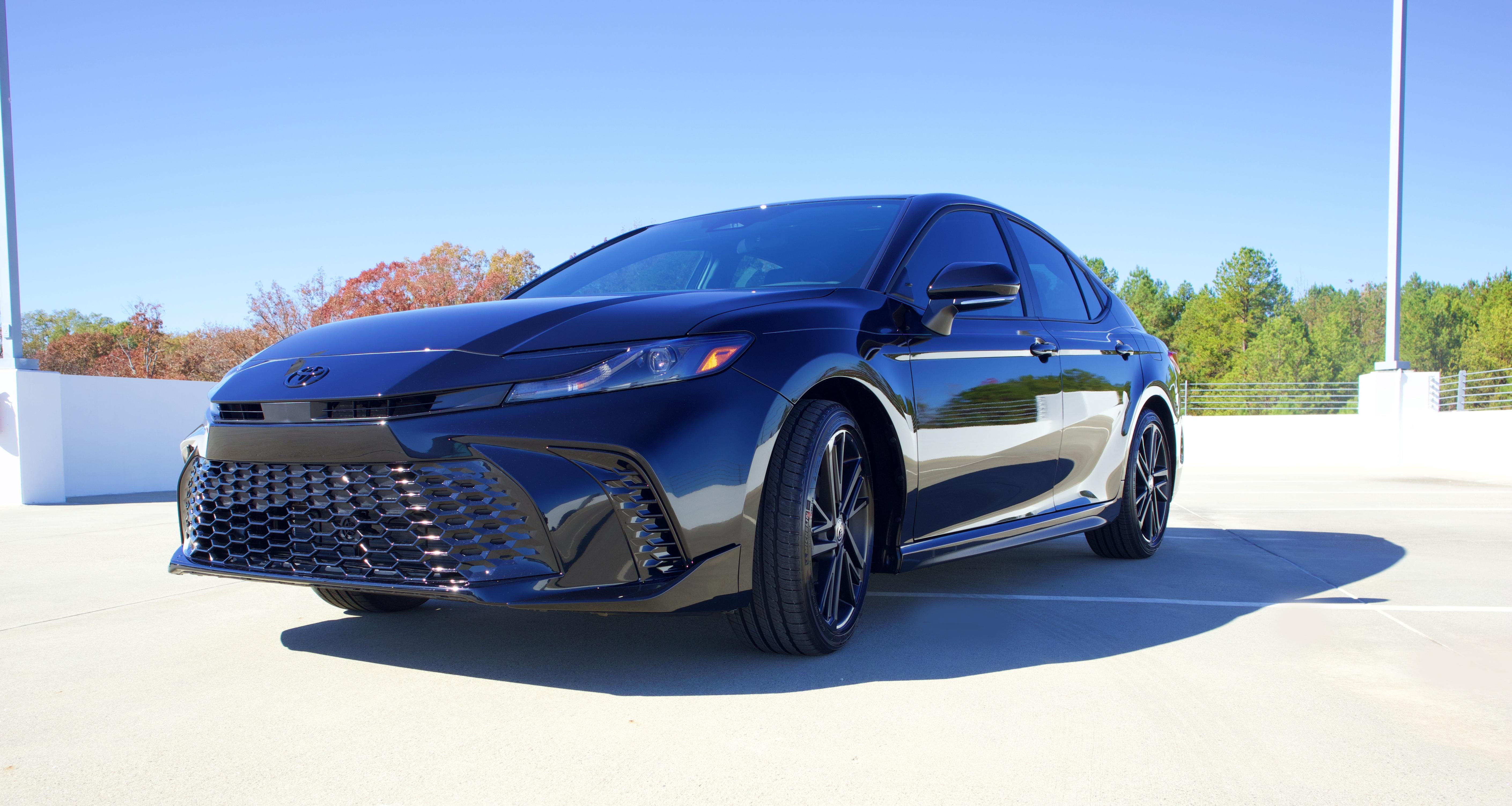 Toyota Camry Hybrid 2026 in Matthews, NC