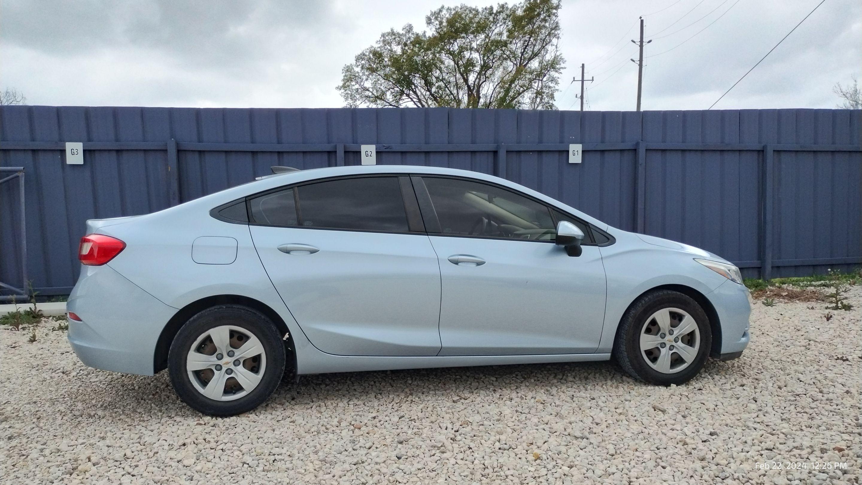 Chevrolet Cruze 2018 in Indianapolis, IN