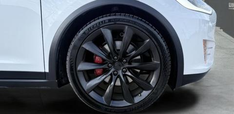 Tesla Model X 2019