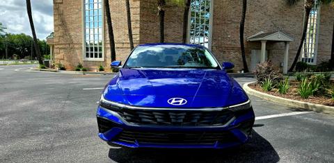 Hyundai Elantra 2025