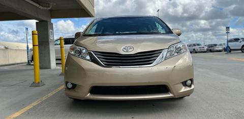 Toyota Sienna 2013