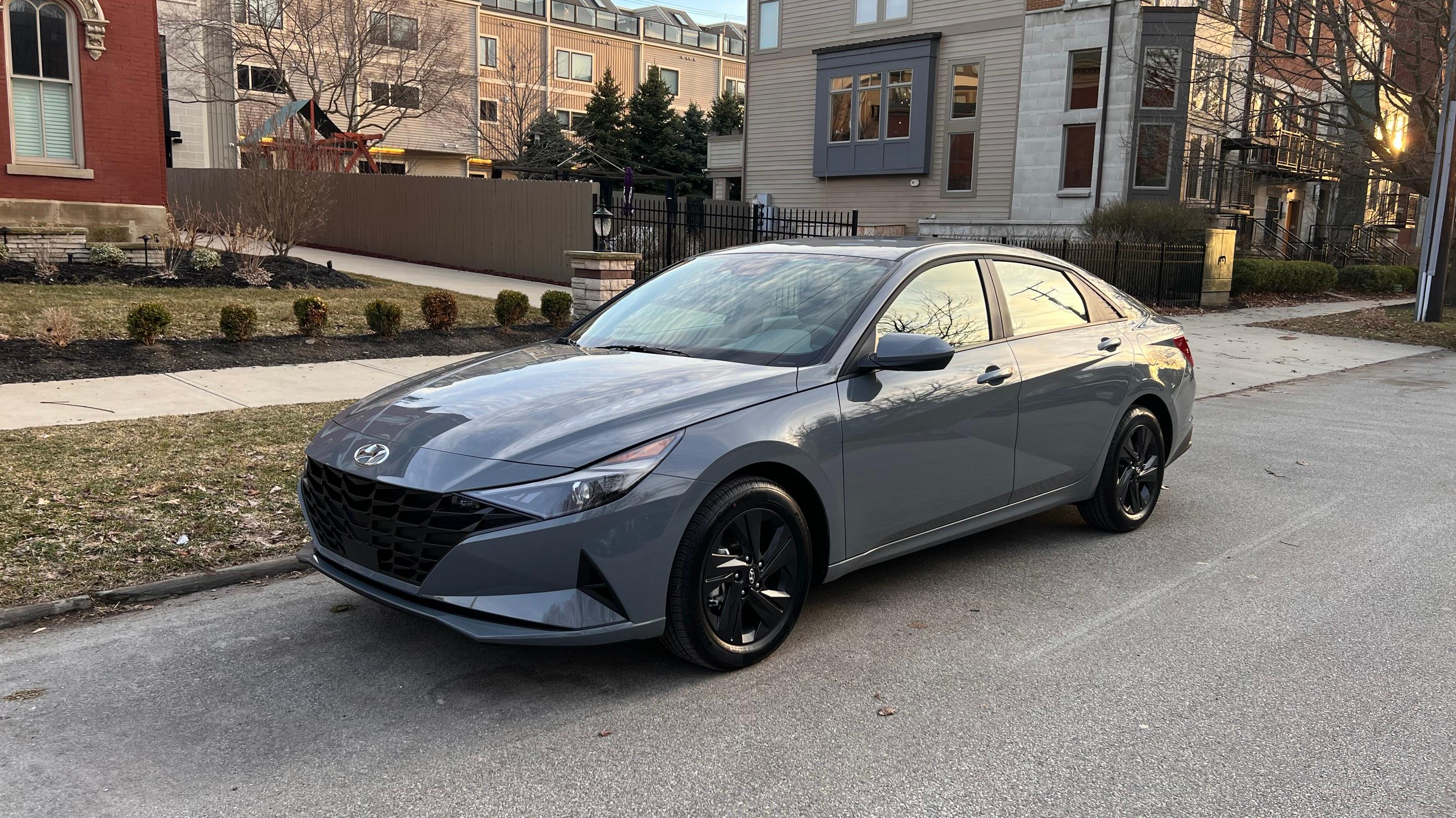 Hyundai Elantra 2022 in 