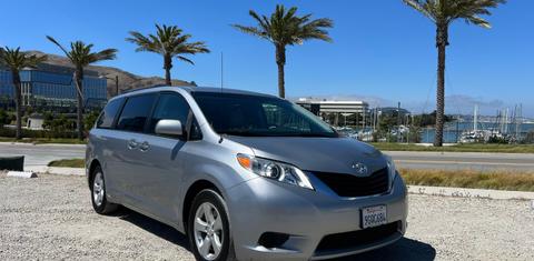 Toyota Sienna 2014
