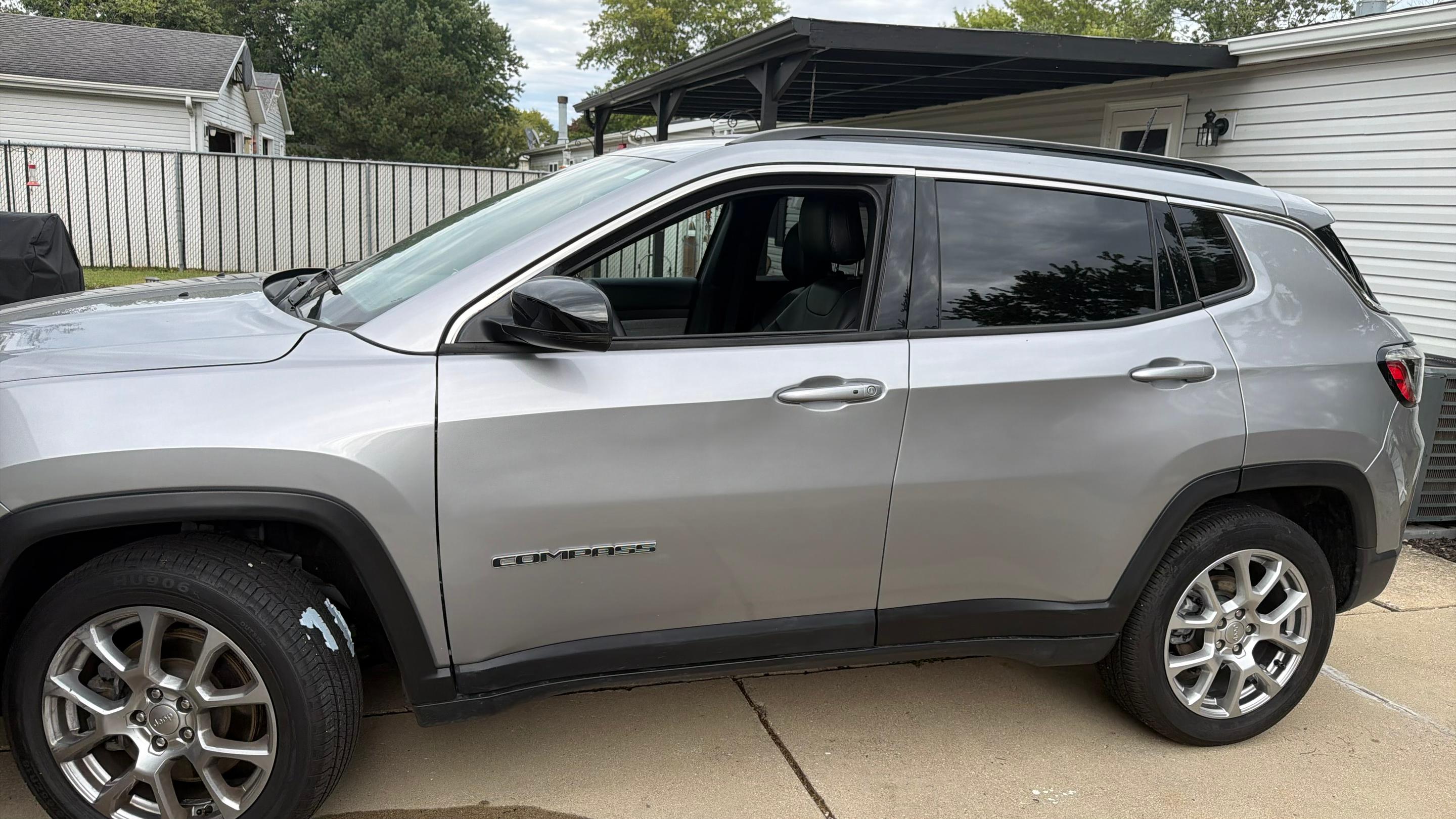 Jeep Compass 2023 in Savoy, IL