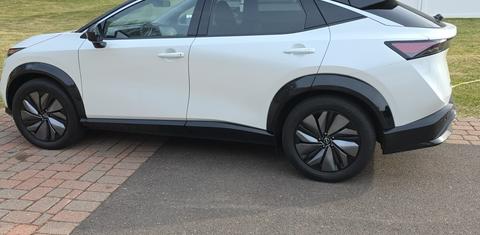 Nissan ARIYA 2025