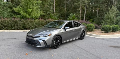 Toyota Camry Hybrid 2025