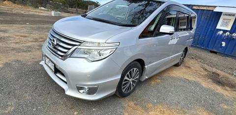 Nissan Serena 2015