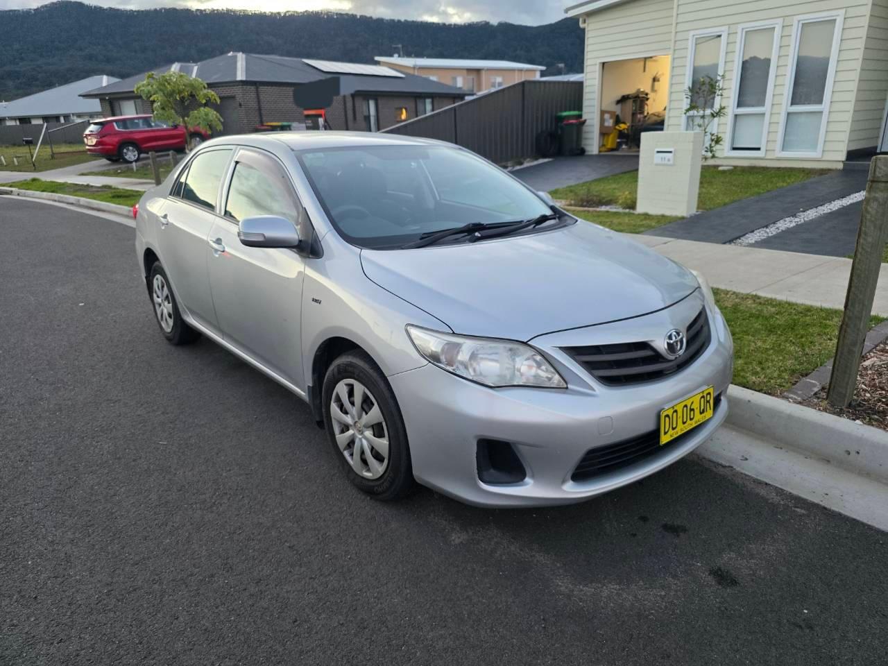 Toyota COROLLA 2013 in Horsley