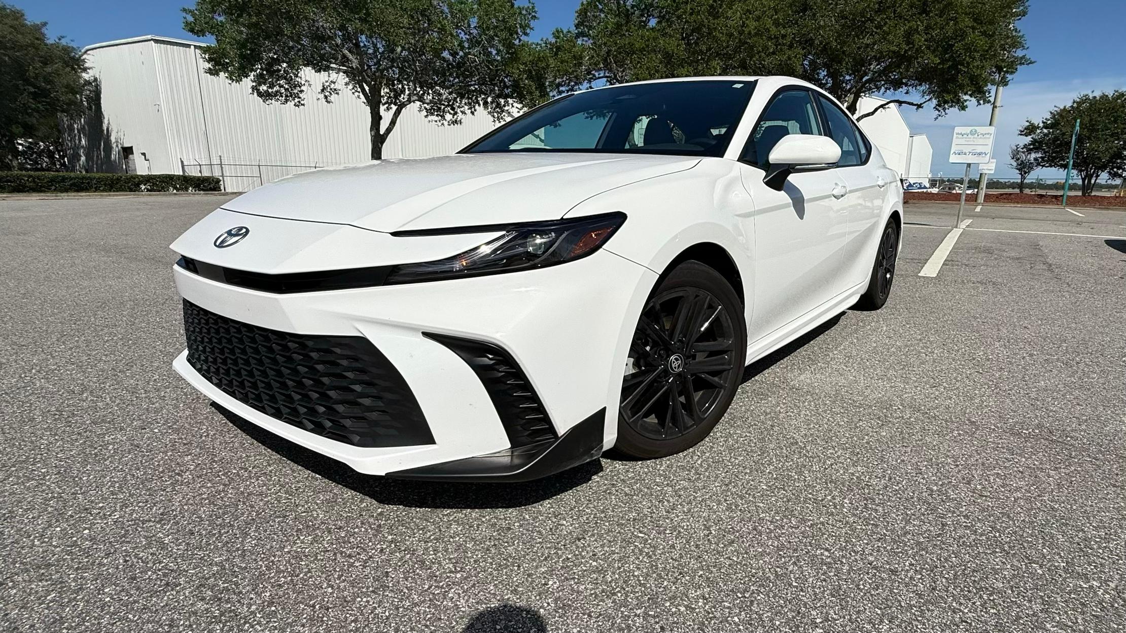 Toyota Camry Hybrid 2025 in 