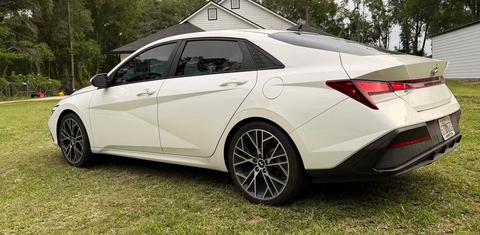 Hyundai Elantra 2024