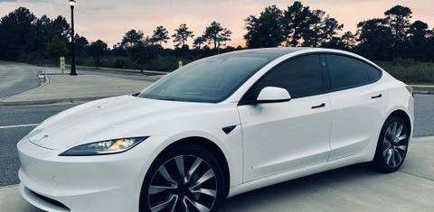 Tesla Model 3 2024