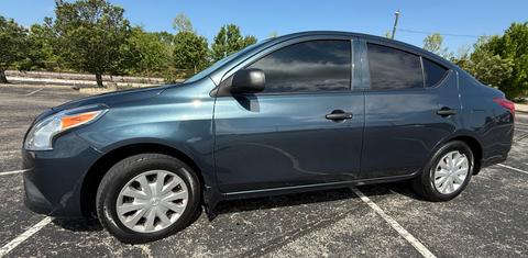 Nissan Versa 2015
