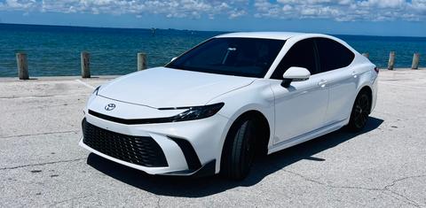 Toyota Camry Hybrid 2025