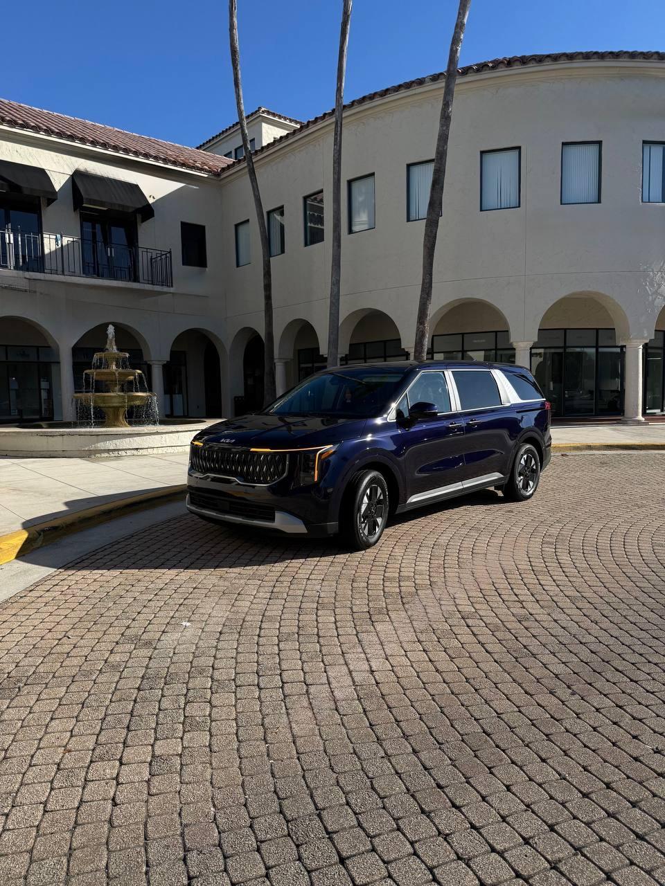 Kia Carnival Hybrid 2026 in Dania Beach, FL