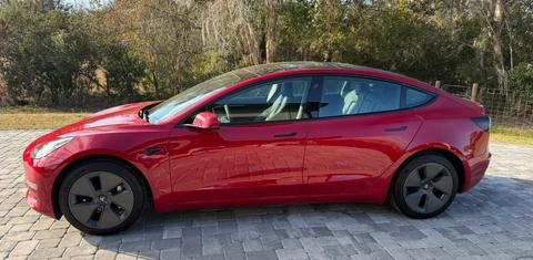 Tesla Model 3 2023