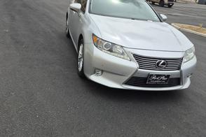 Lexus ES car