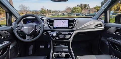 Chrysler Pacifica 2026